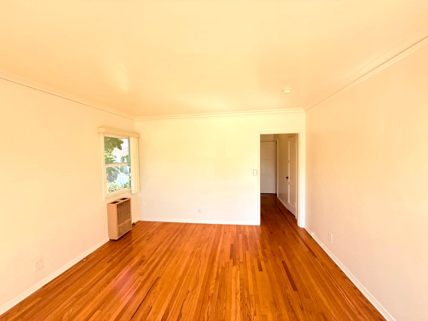 Los Angeles Apartment: 3531-3541 12th Avenue