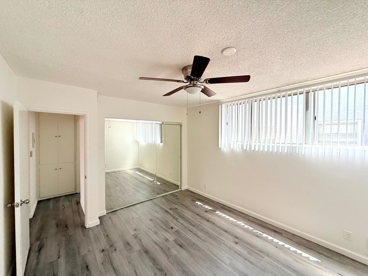 Los Angeles Apartment: 1029 N. Ardmore Avenue