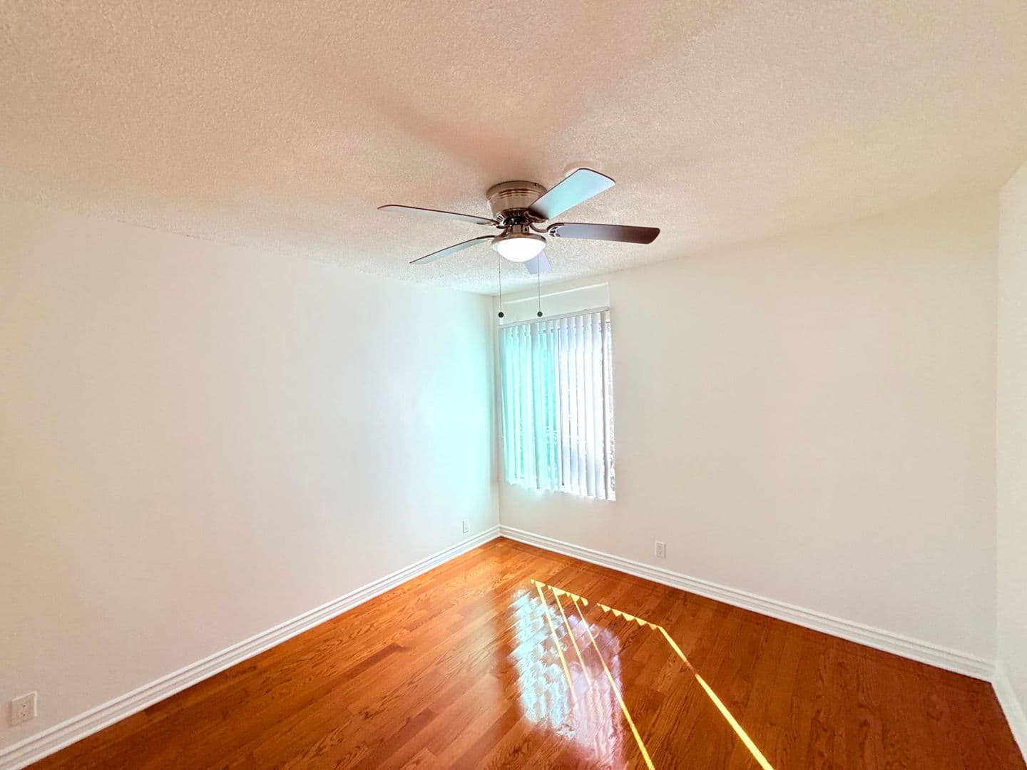Los Angeles Apartment: 1029 N. Ardmore Avenue