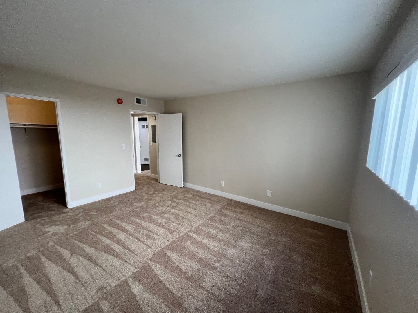 Sherman Oaks Apartment: 4647 Vista Del Monte