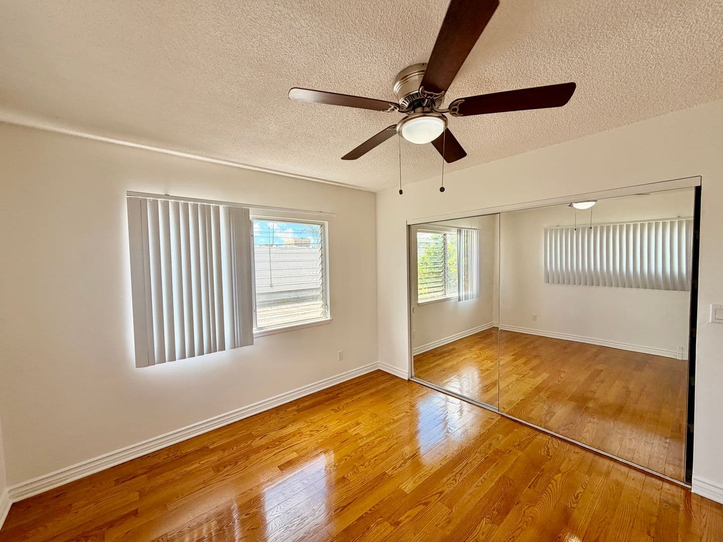 Los Angeles Apartment: 5612 Harold Way
