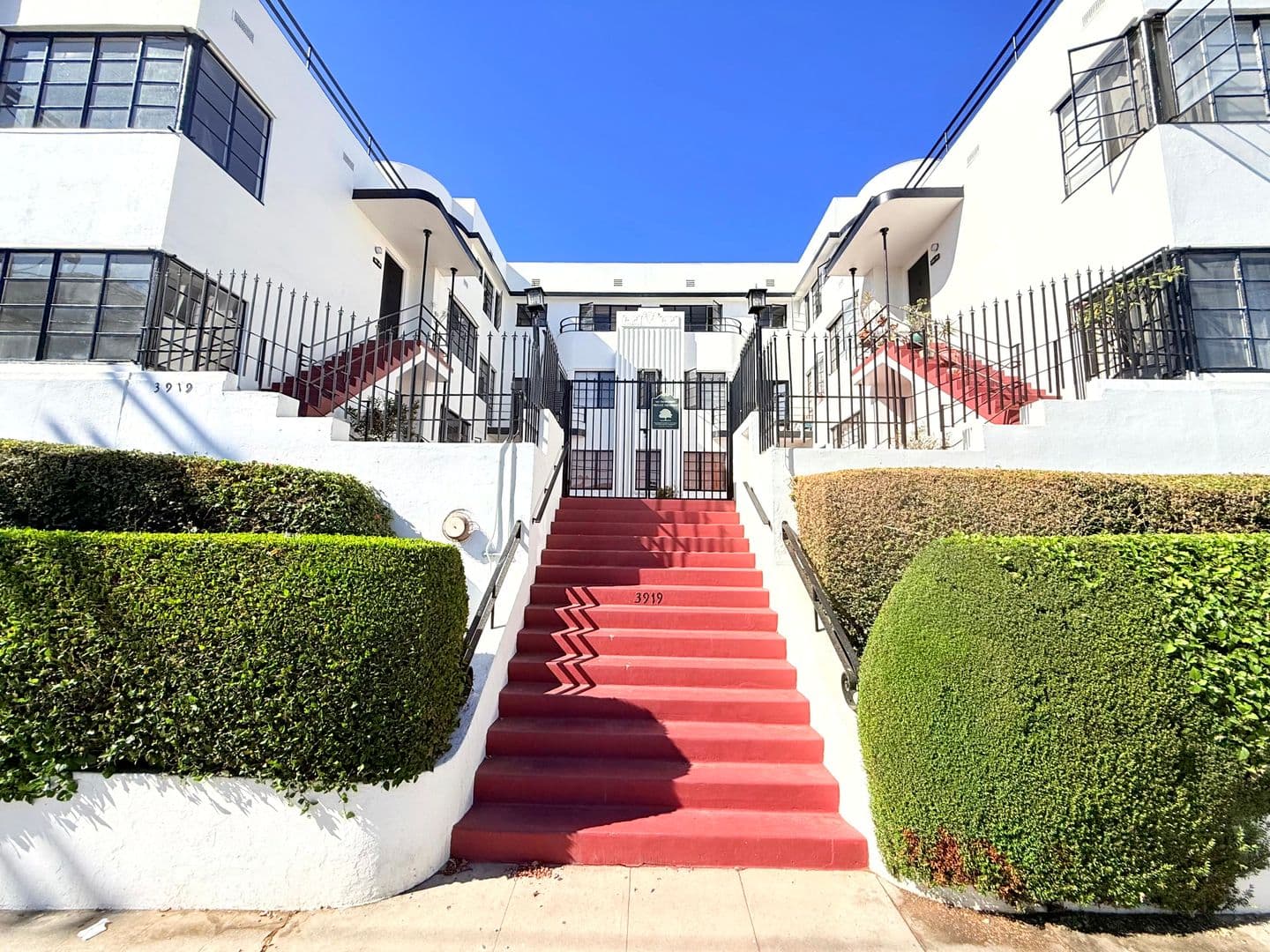 Los Angeles Apartment: 3919 W. 8th Street