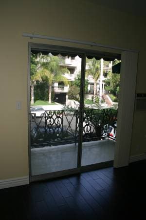 West Hollywood Apartment: 8130 Norton Ave