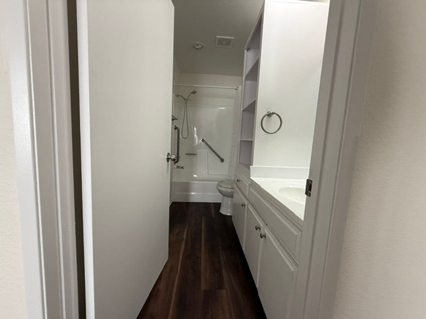 Reseda Apartment: 7235 Baird Avenue