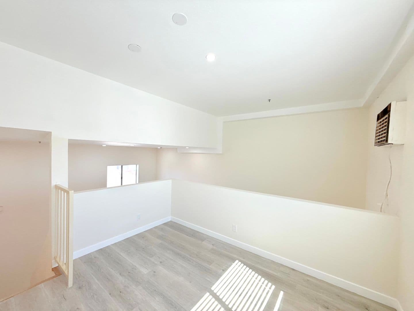 Los Angeles Apartment: 432 N Kingsley Dr.