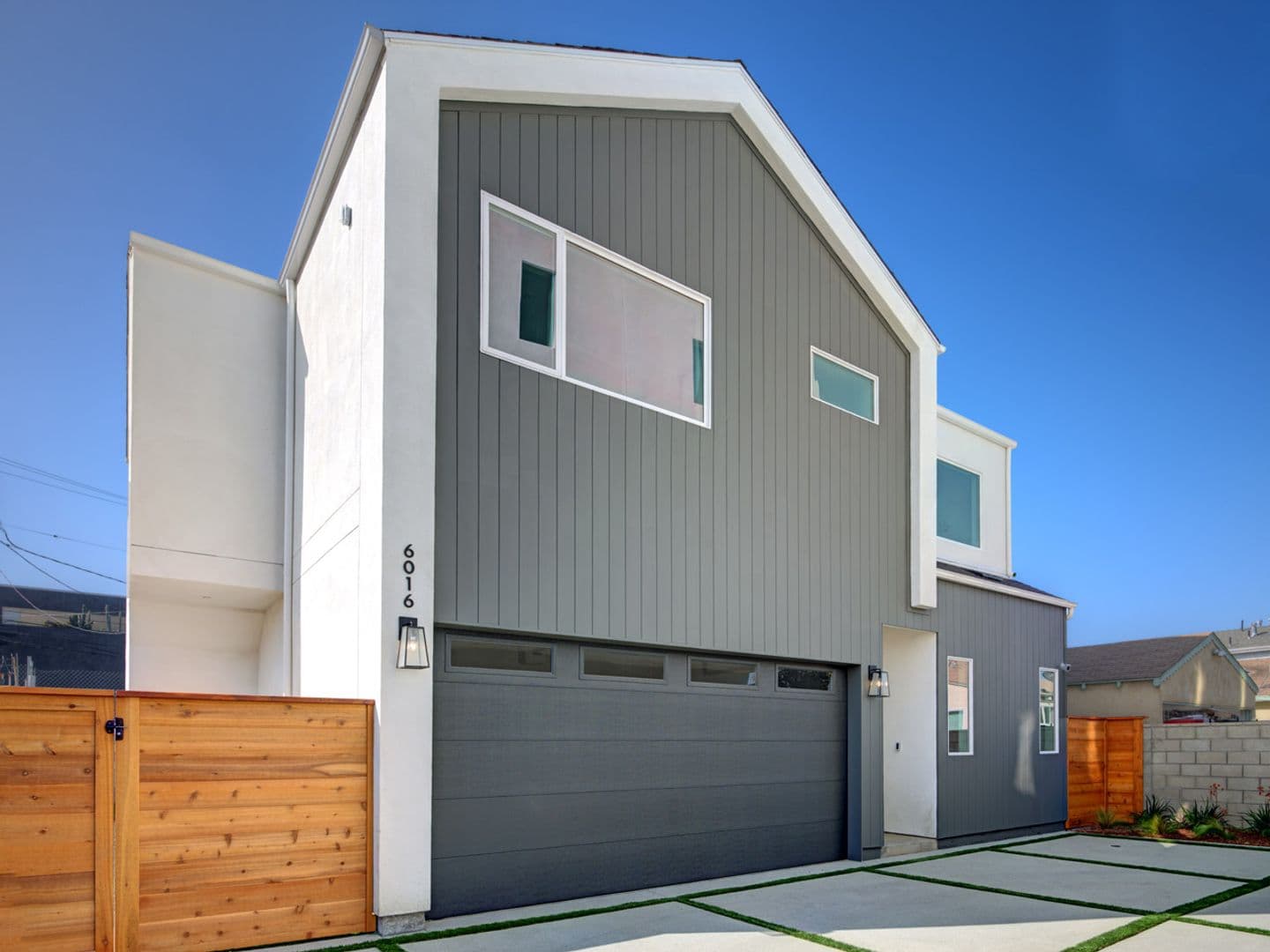Los Angeles Townhome: 6016 - 6018 Comey Ave