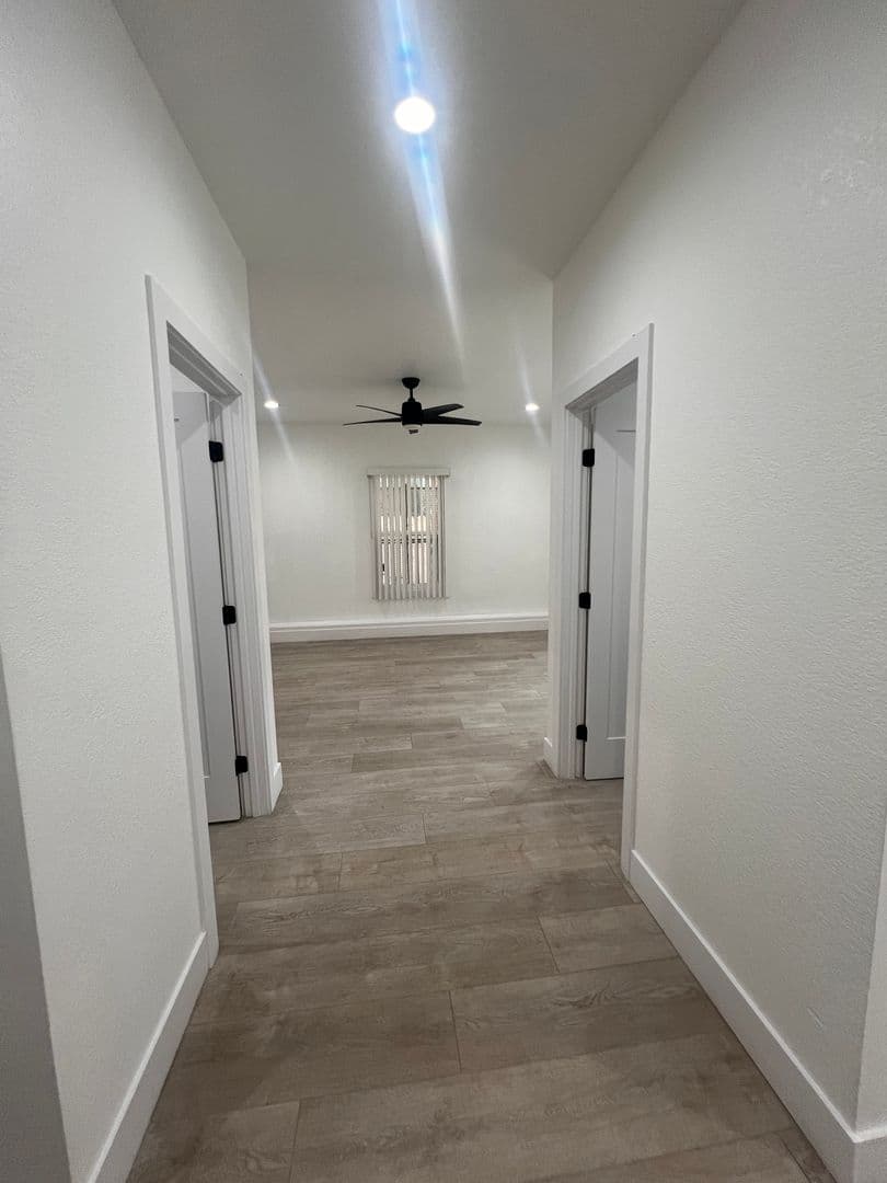 Los Angeles Apartment: 676 Shatto Place