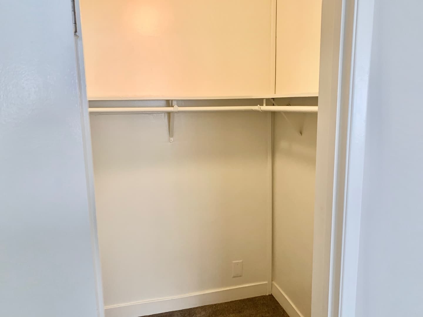 Sherman Oaks Apartment: 4647 Vista Del Monte