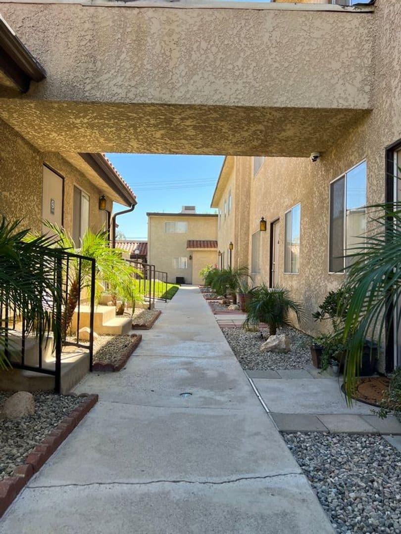 Castaic Apartment: 31717 Ridge Route Road