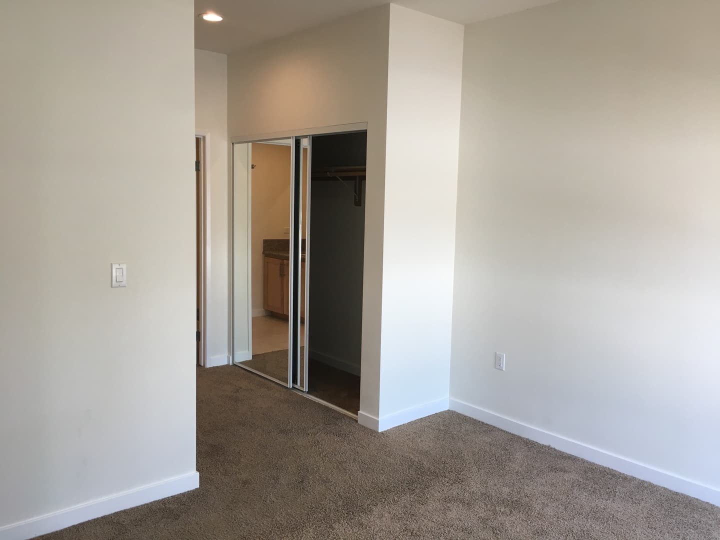 Canoga Park Apartment: 6816 Independence Ave