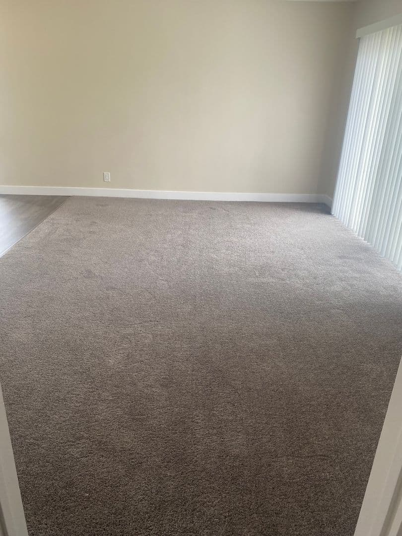 Winnetka Apartment: 20258 Roscoe Blvd