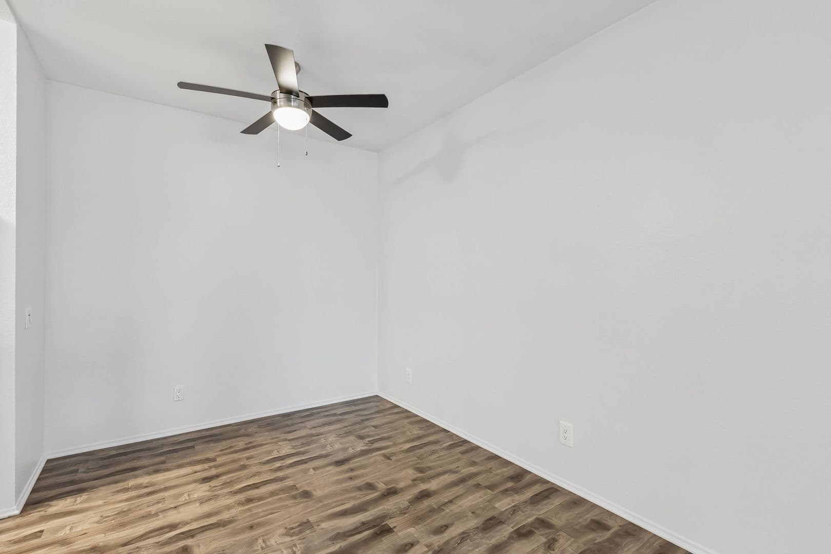 Los Angeles Apartment: 1443 N. Fuller Avenue