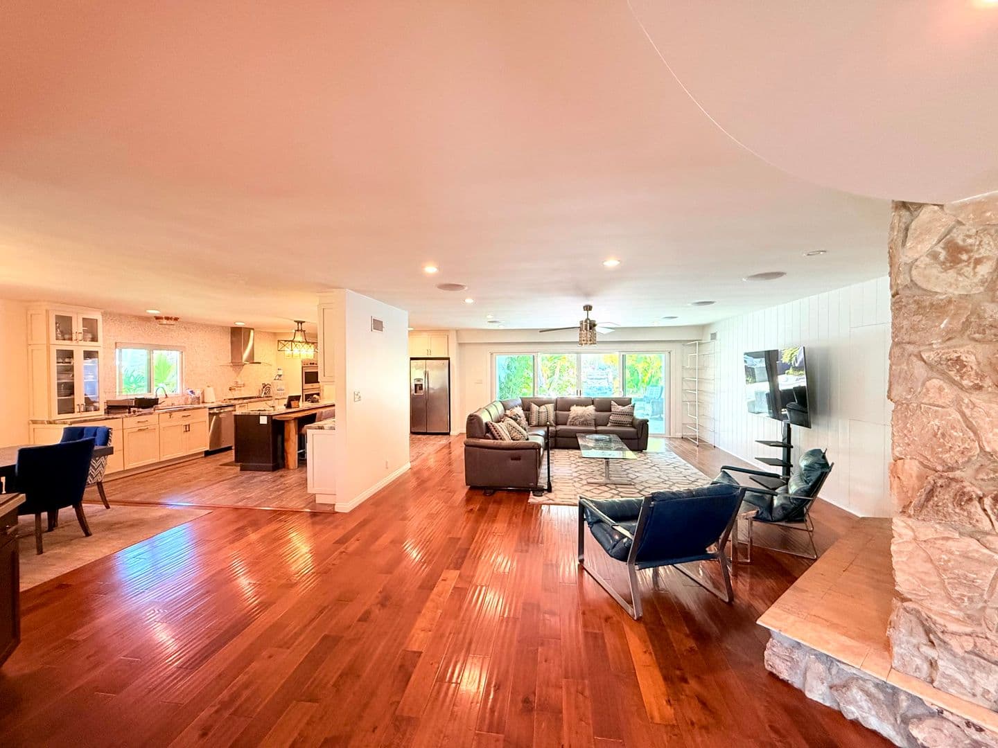 Los Angeles House: 5500 Shenandoah Avenue