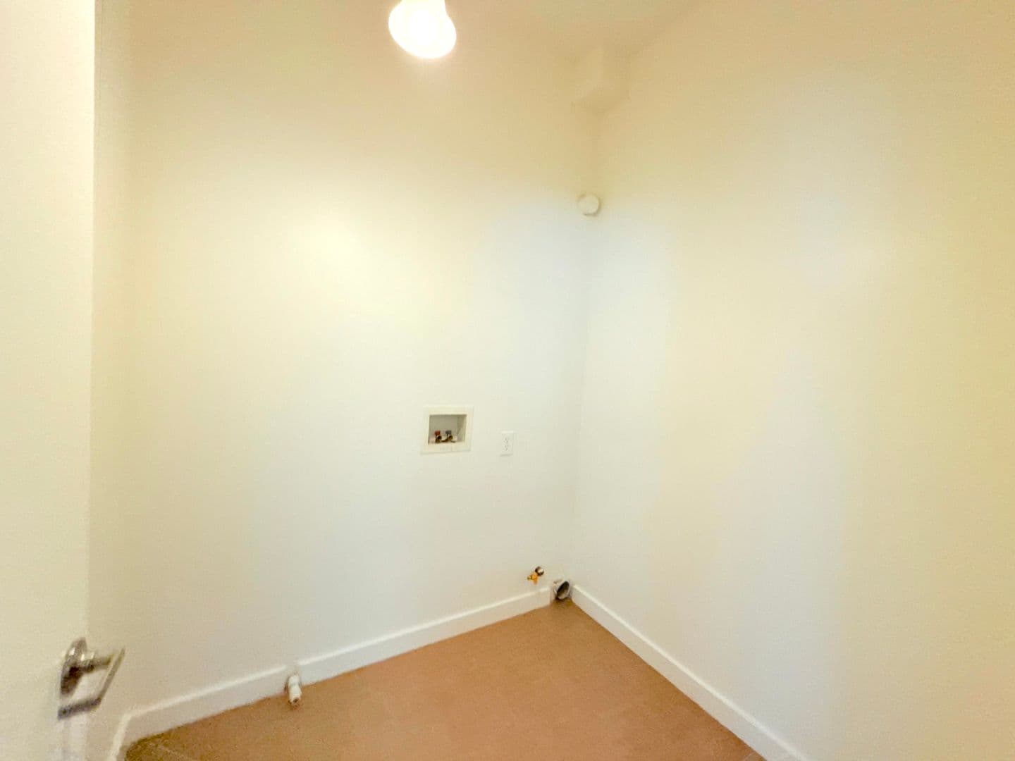 Van Nuys Apartment: 6428 Woodley Avenue
