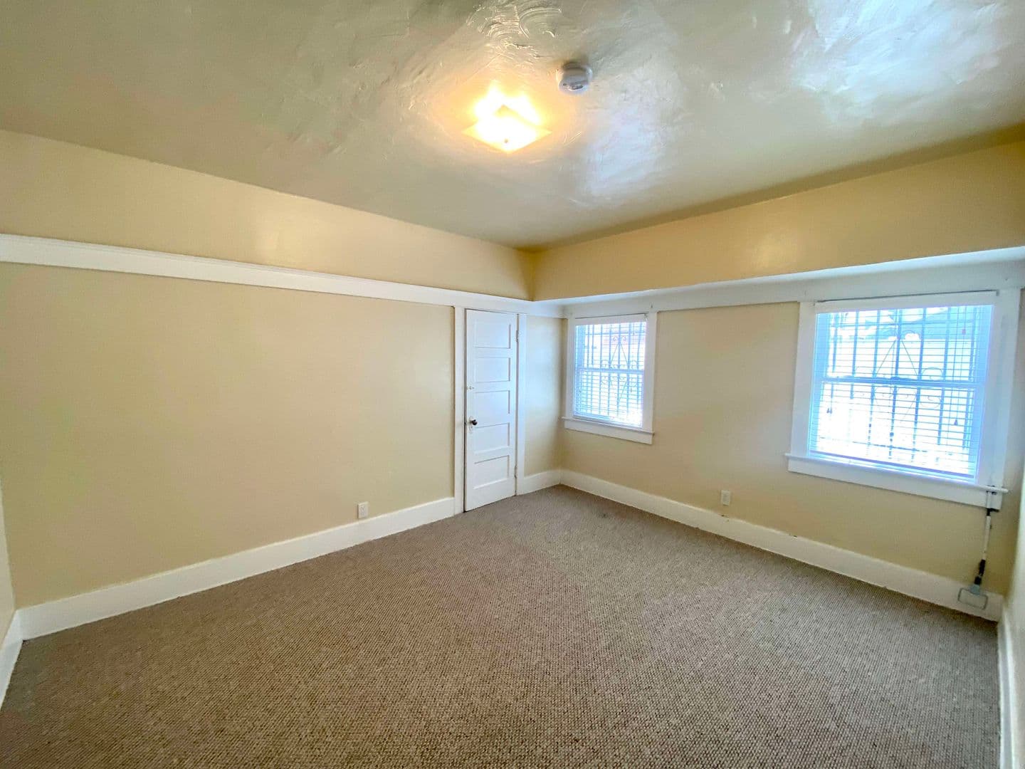Los Angeles House: 1513 W 45th St