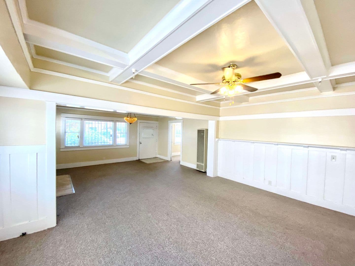 Los Angeles House: 1513 W 45th St