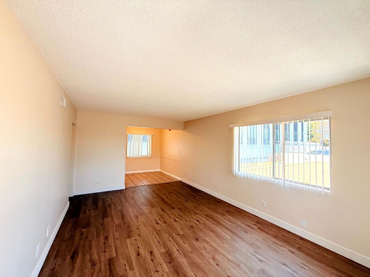Lynwood Apartment: 11185 Carson Drive