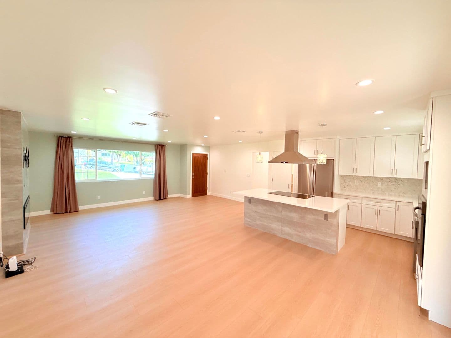 Pacoima Multiplex: 10839 Fellows Avenue - 10839 - House