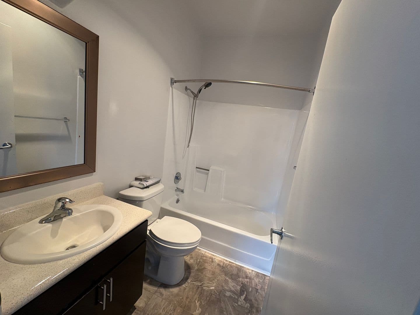 Los Angeles Apartment: 1443 N. Fuller Avenue