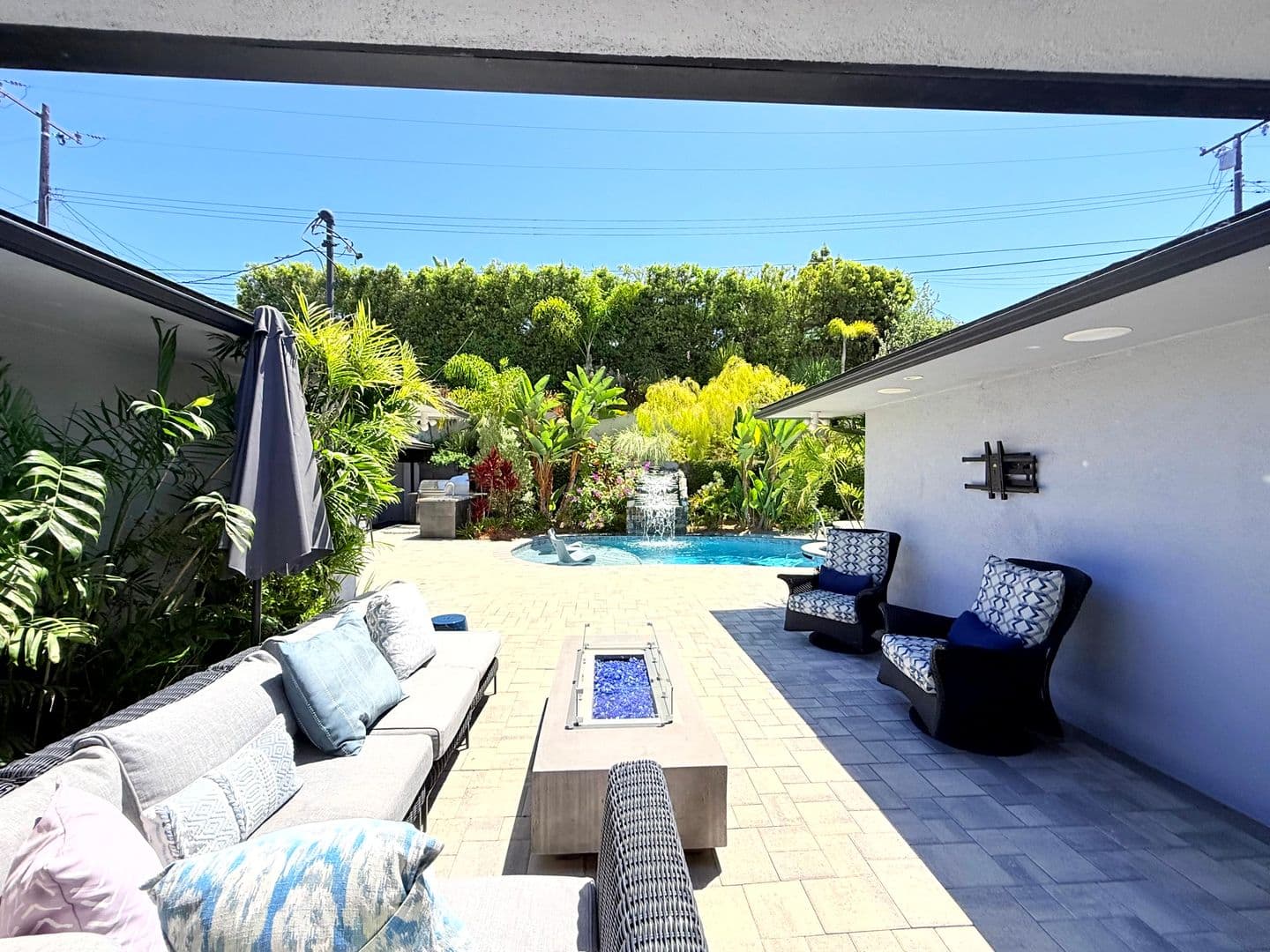 Los Angeles House: 5500 Shenandoah Avenue