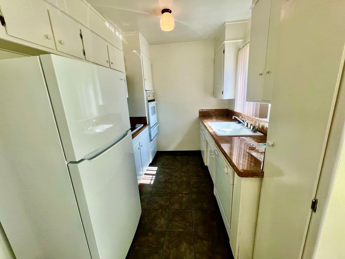 West Hollywood Apartment: 8130 Norton Ave