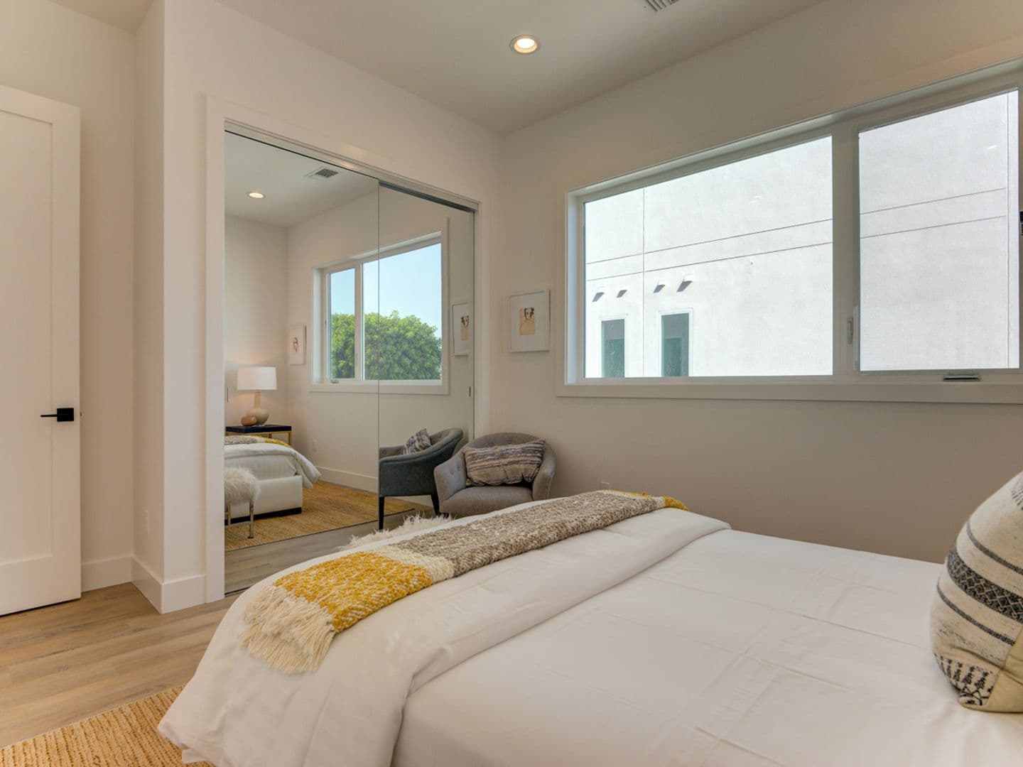 Los Angeles Townhome: 6016 - 6018 Comey Ave