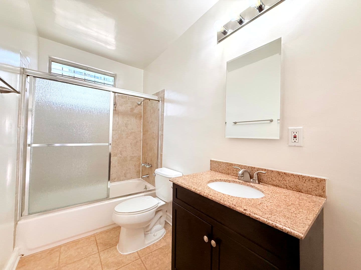 Los Angeles Apartment: 5618 Harold Way