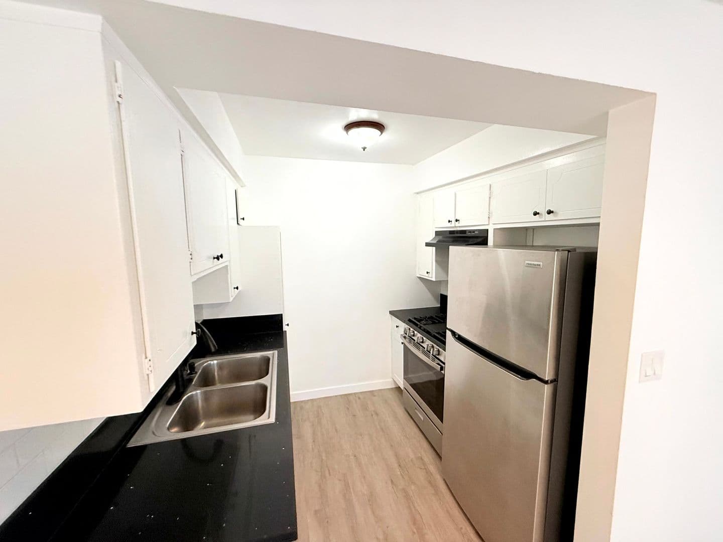 Los Angeles Apartment: 1426 South Point View St.