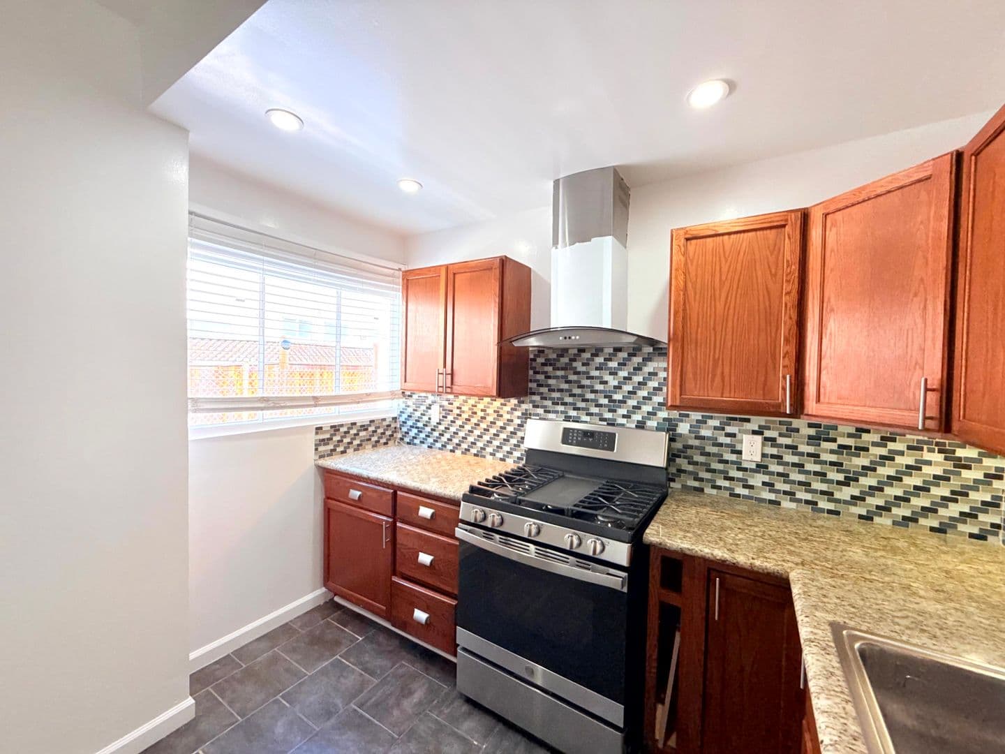 Pasadena Apartment: 607-611 N. El Molino Ave.