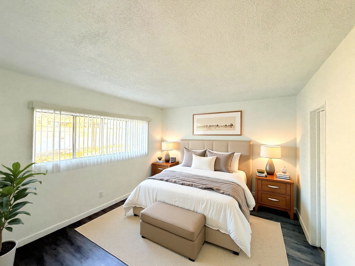 Los Angeles Apartment: 1426 South Point View St.