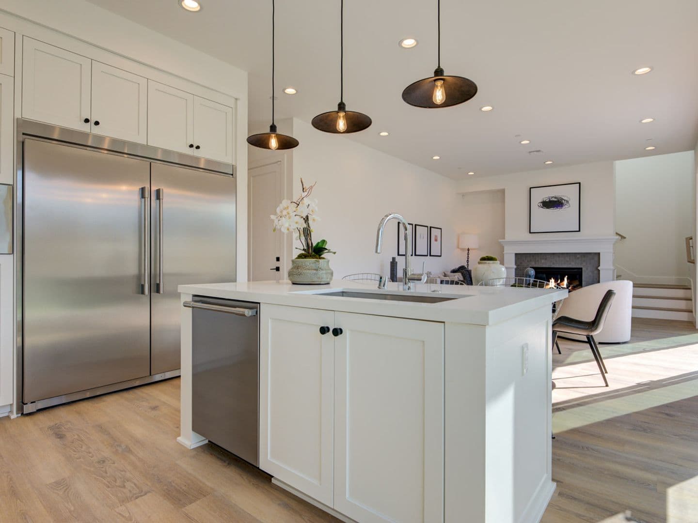 Los Angeles Townhome: 6016 - 6018 Comey Ave