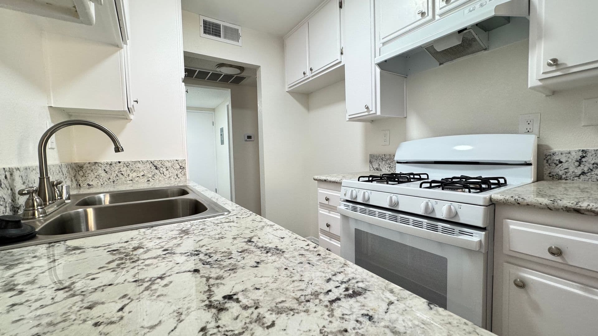 Castaic Apartment: 31727 Ridge Route Road