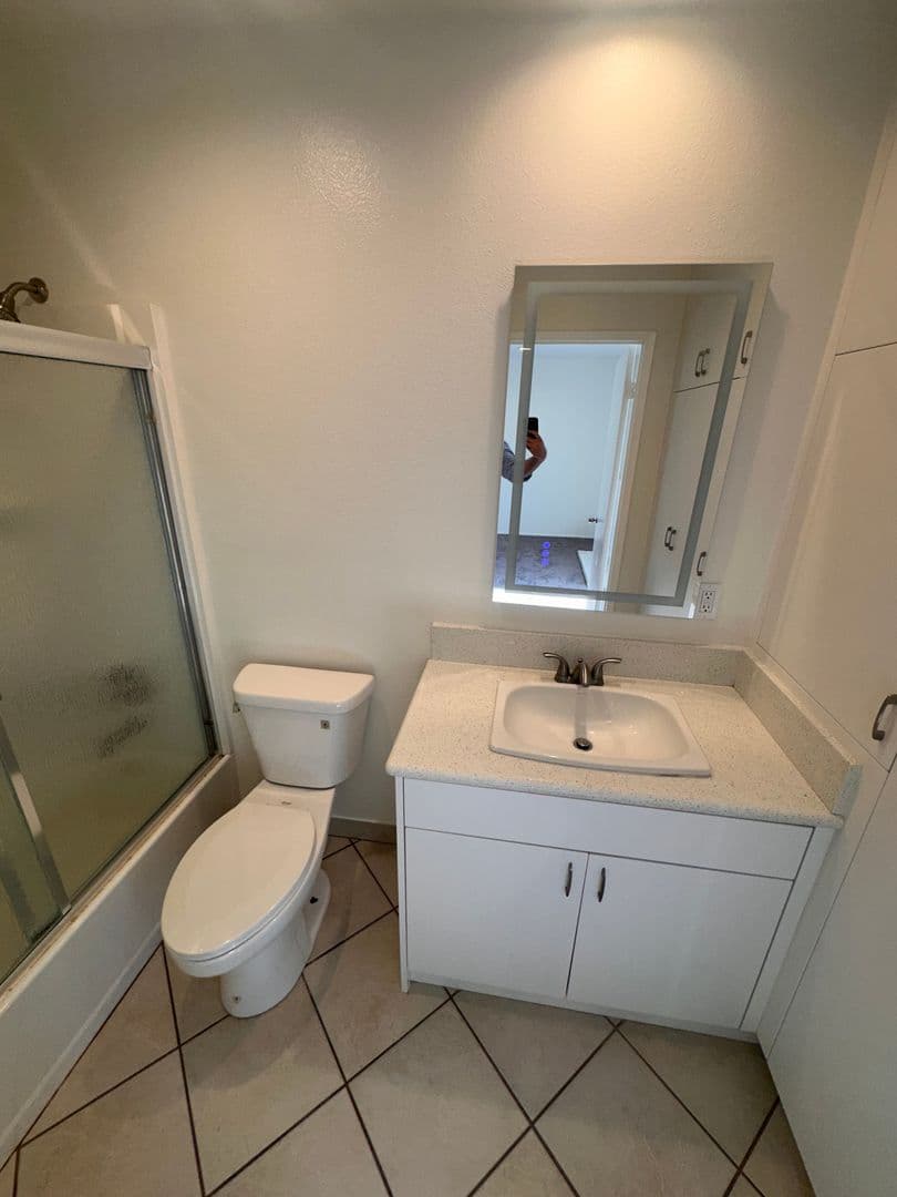 Sherman Oaks Apartment: 5344 Circle Drive