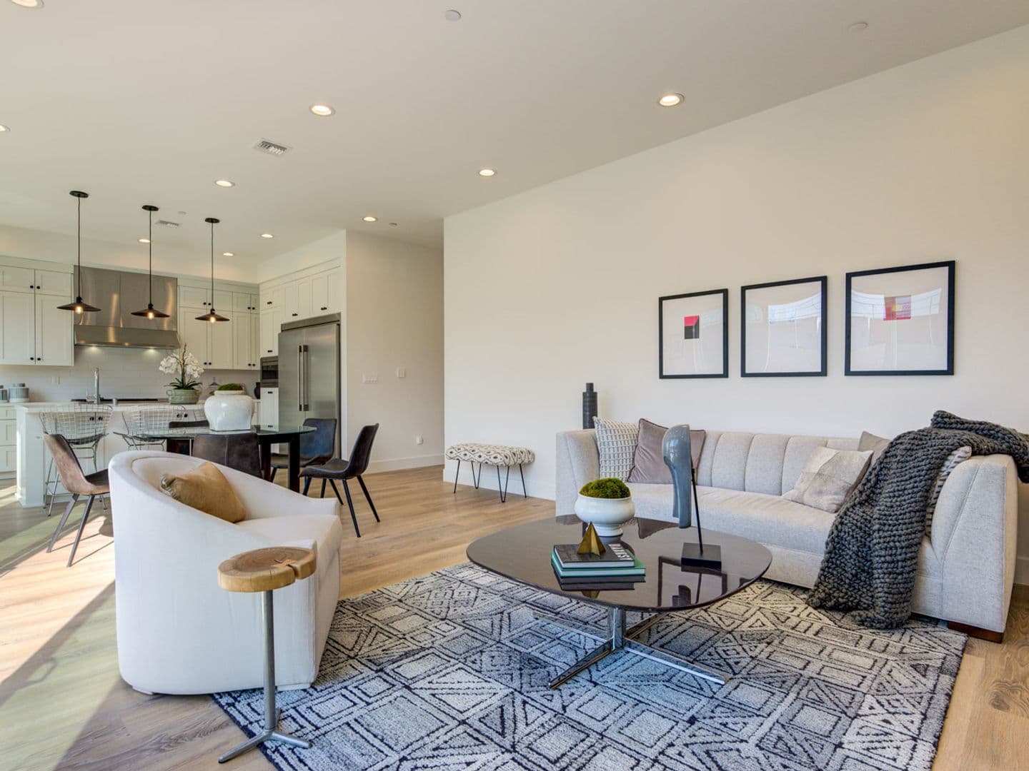 Los Angeles Townhome: 6016 - 6018 Comey Ave