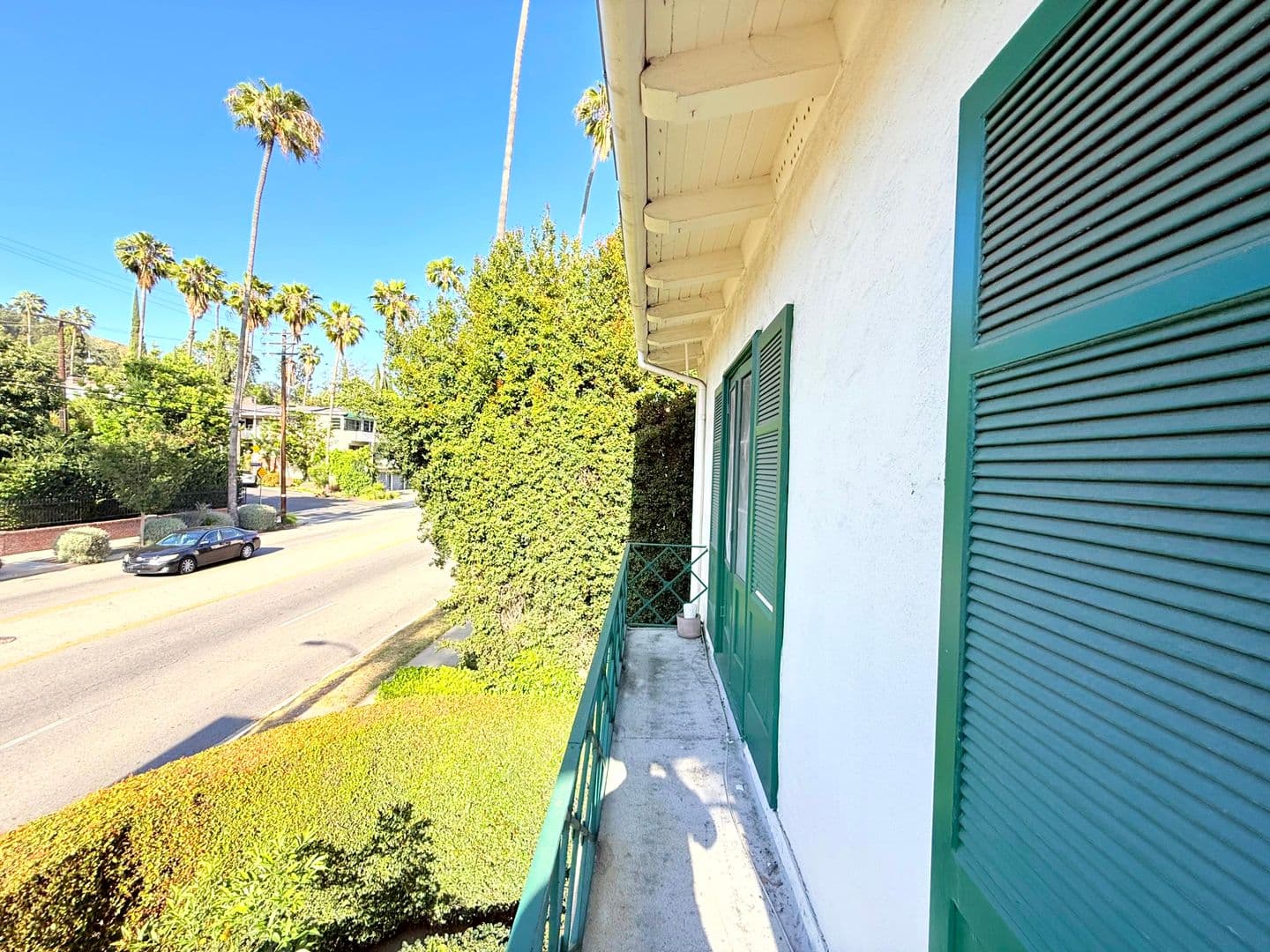 Los Angeles Apartment: 7660 Hollywood Boulevard