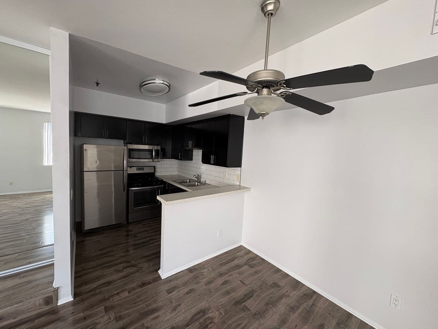 Los Angeles Apartment: 1443 N. Fuller Avenue