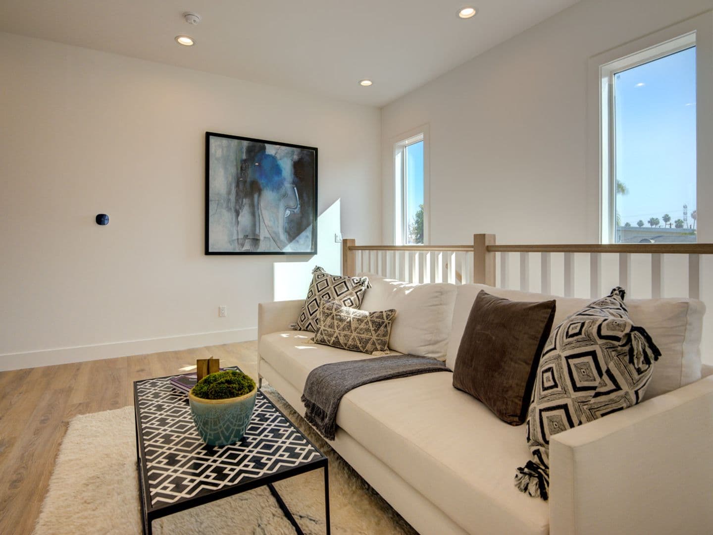 Los Angeles Townhome: 6016 - 6018 Comey Ave
