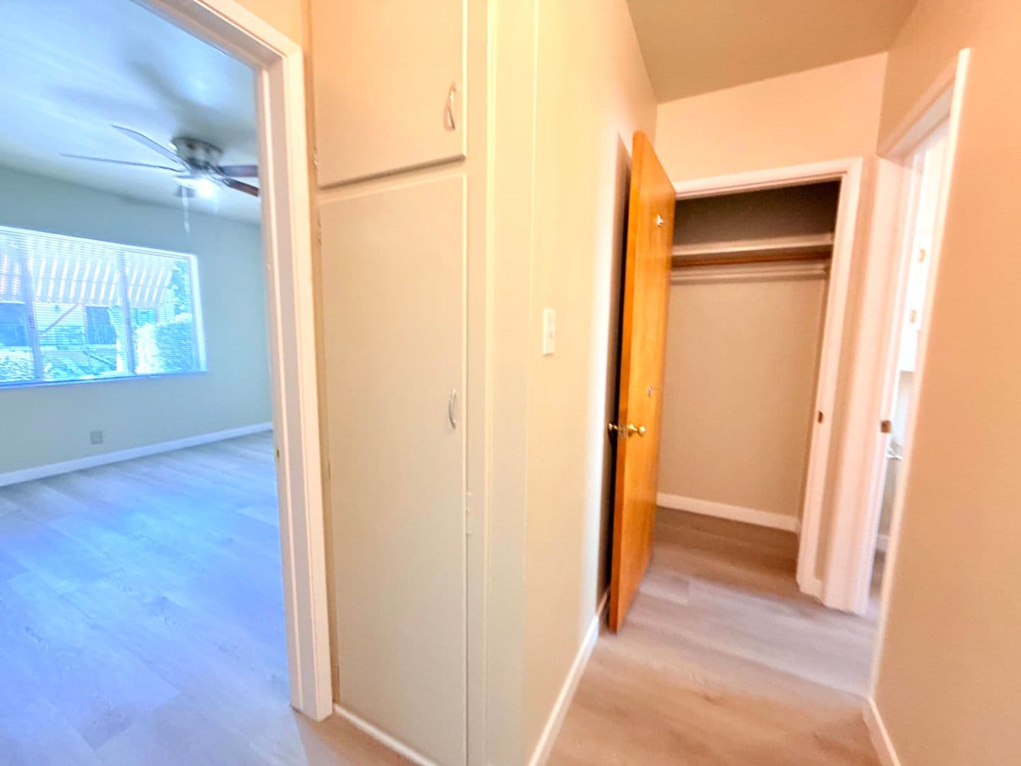 Burbank Apartment: 318 N. 7th St.