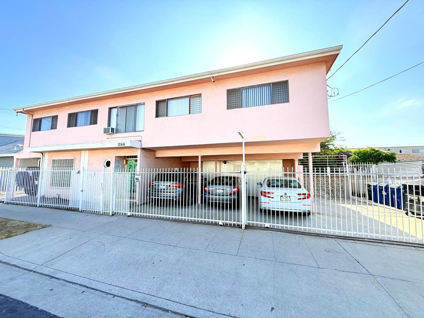 Los Angeles Apartment: 5356 Fountain Avenue/1266 N. Serrano