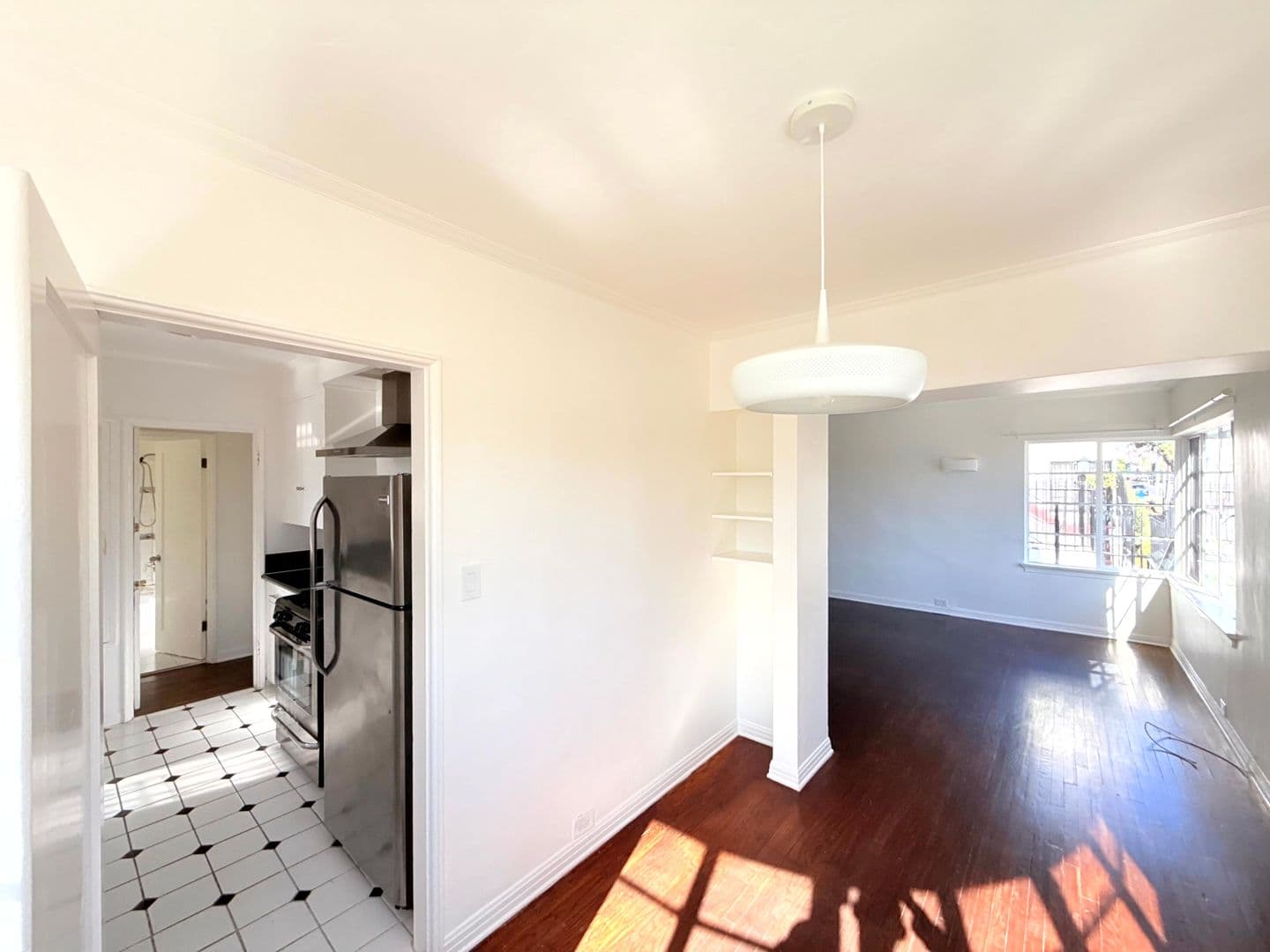 Los Angeles Apartment: 3919 W. 8th Street