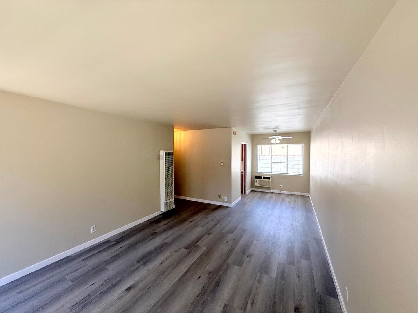 Burbank Apartment: 318 N. 7th St.