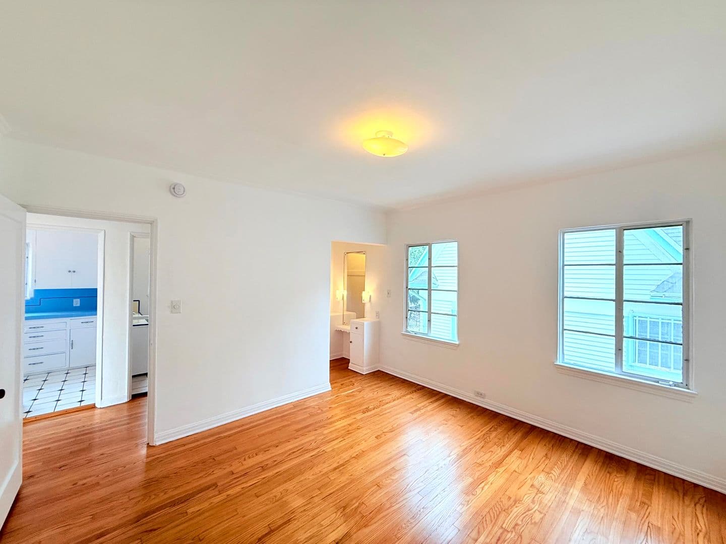 Los Angeles Apartment: 3919 W. 8th Street