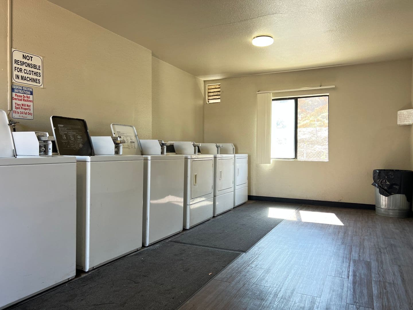 Santa Clarita Apartment: 17740 Scherzinger Lane