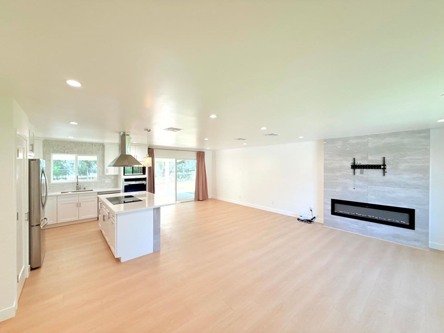 Pacoima Multiplex: 10839 Fellows Avenue - 10839 - House