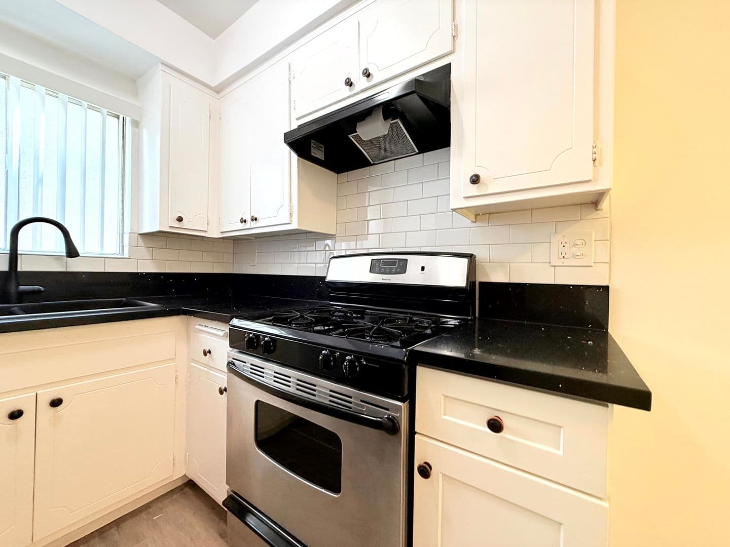 Los Angeles Apartment: 1426 South Point View St.