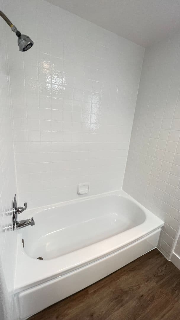 Northridge Apartment: 9600 Reseda Blvd