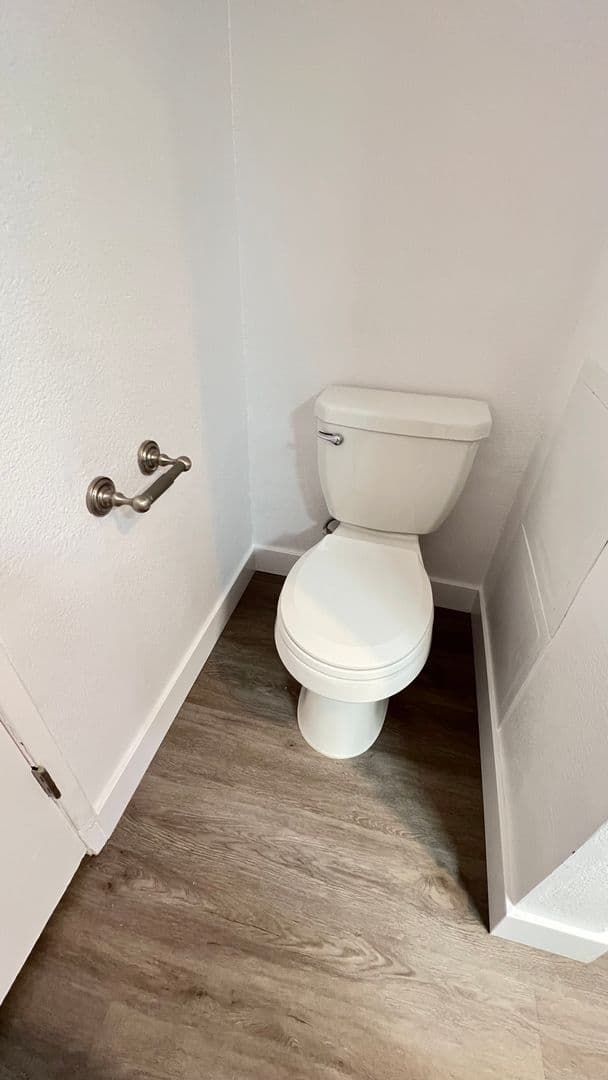 Northridge Apartment: 9600 Reseda Blvd