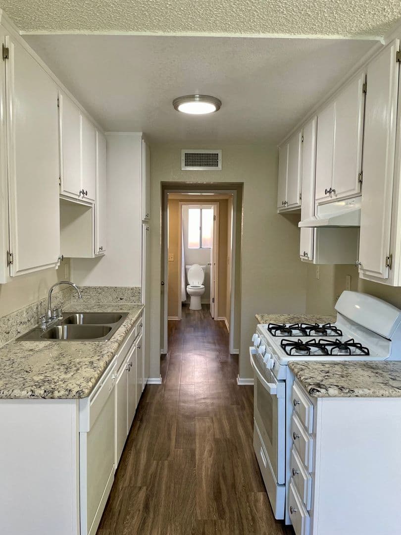 Castaic Apartment: 31717 Ridge Route Road