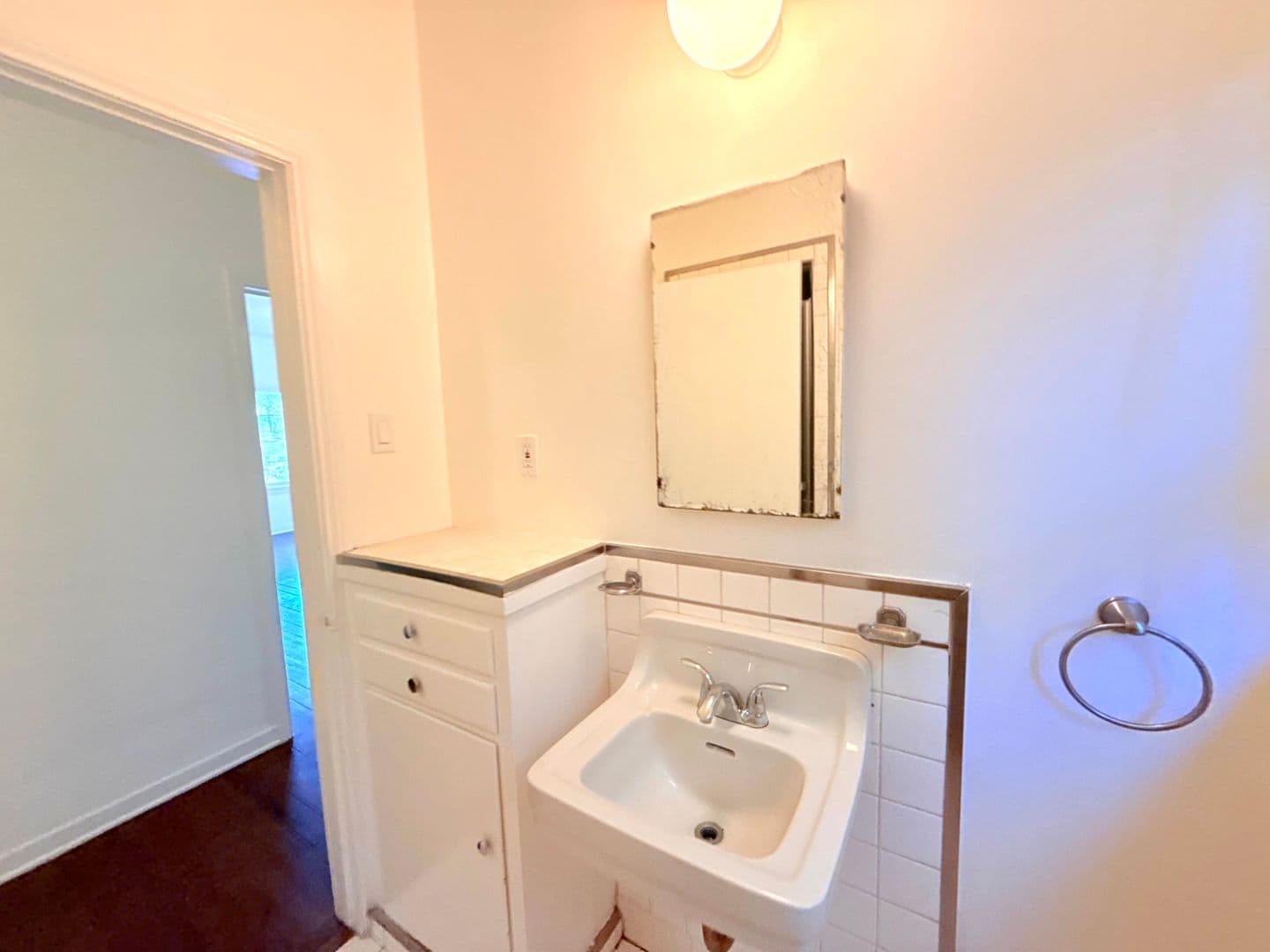 Los Angeles Apartment: 7660 Hollywood Boulevard