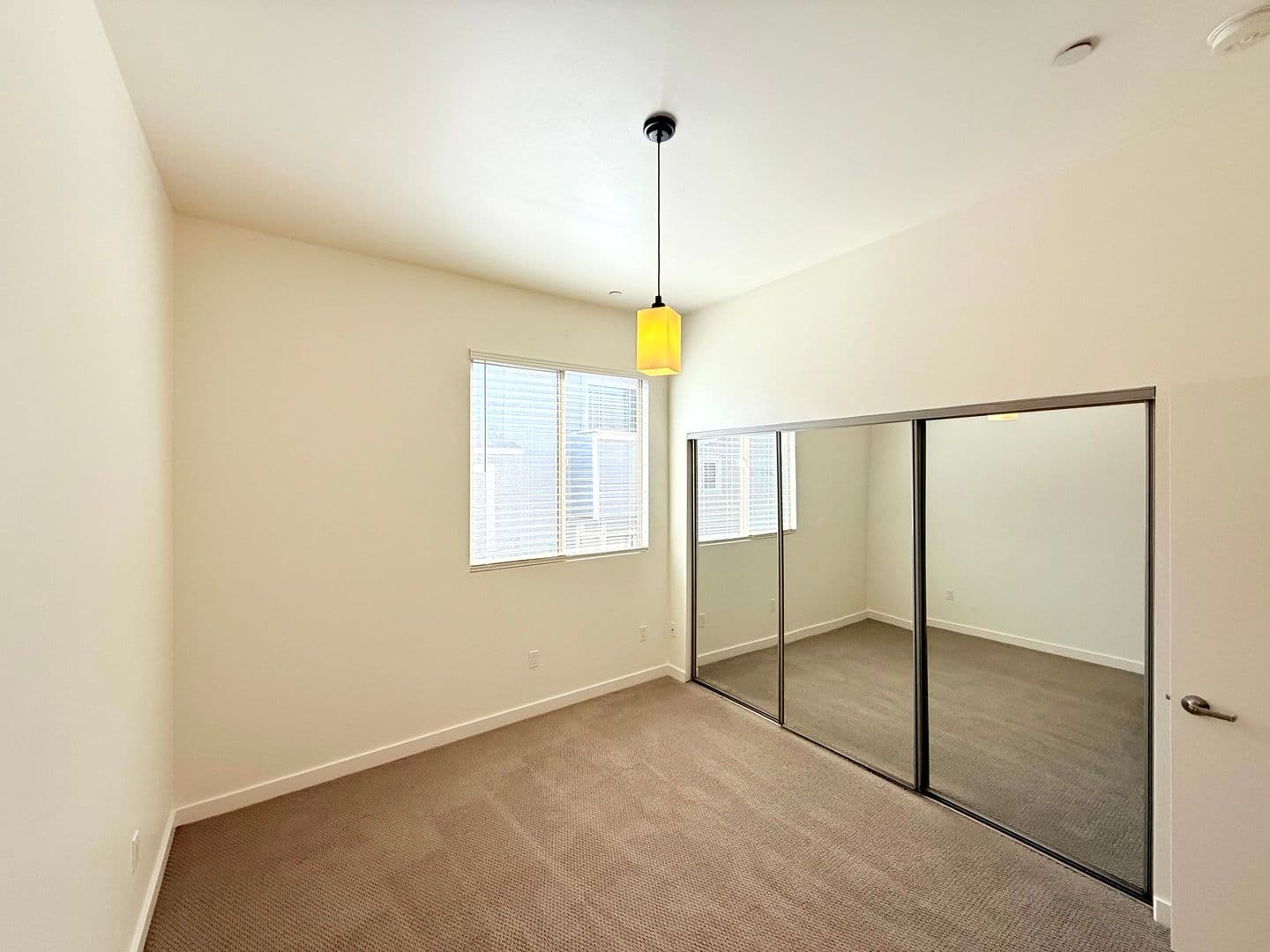 Van Nuys Apartment: 6428 Woodley Avenue